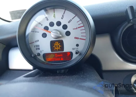 2013 Mini Hardtop Cooper z USA, uszkodzony, nr VIN WMWSU3C51DT679431